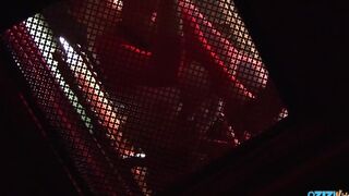 Άτακτος ξανθός έφηβος πηδάει παπά μετά από πίπα