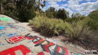 Ισαβέλλα Jules ζεστό εφηβικό σεξ έξω και κρεμ ξενοδοχείο μουνί