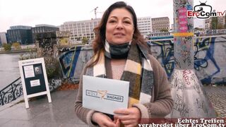 Η αραβική νοικοκυρά με τον Γερμανό μηχανικό γαμιέται