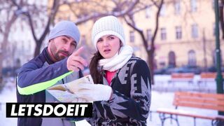 Το άγριο πρωκτικό σεξ της Φραντσέσκα Ντι Κάπριο με τον Νίο στο εξωτερικό