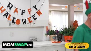 Σίντνεϊ Πέιτζ και Μάντι. Ρέα, δύο καυτές μητέρες, Χάλογουιν, διάλεξε ένα φανταχτερό ντύσιμο για να τρελάνεις τον Μπέρι Μακκέινερ