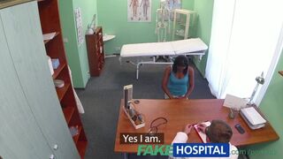 Ψεύτικο νοσοκομείο: ο ασθενής ζητάει μεγαλύτερα στήθη, αλλά εσύ παίρνεις έναν γιατρό