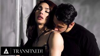 Πρωταγωνιστής ξελογιάζει τρανς δάσκαλος Ariel Demureo μετά το σχολείο