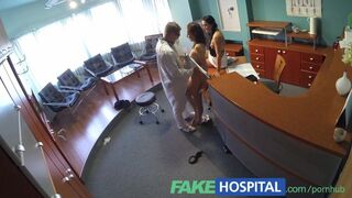 Η Άννα Ρόουζ στο νοσοκομείο αποπλανεί τη νοσοκόμα και απολαμβάνει το μουνί που γλείφει τη γλώσσα της