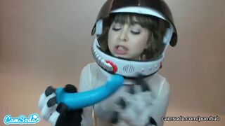 Διαστρική περιπέτεια κυττάρων του Riley Reid