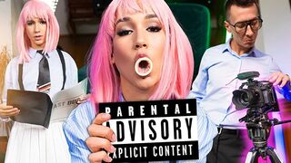 Από κορίτσι κάμερα σε πορνοστάρ: Τα χρέη του Τσάρλι Ντιν