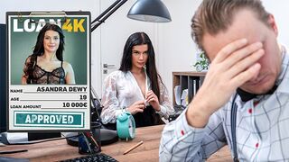 VIP4K (στα Αγγλικά). Οι έφηβοι είναι τρελοί στις μέρες μας! Και επίσης πολύ καυλωμένη...