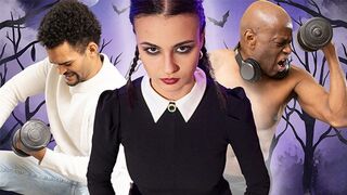 Σκύλα την Τετάρτη κερατώνοντας τη φίλη της με ένα μεγάλο μαύρο πουλί