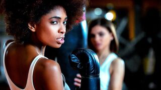 Καυτό γαμήσι από κορίτσια του αθλητισμού