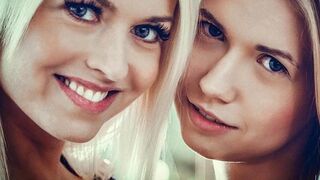 Καυτές λεσβιακές αγκαλιές ώριμων ξανθών με τη Λίνα Λαβ και τη Βιολέτ ροζ