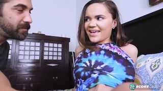 Ο Ναούντι Νάλα sucksφάει και καβαλάει άγρια την τεράστια ουρά