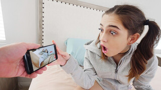 Θέλεις πραγματικά να μυρίσεις το βρακί μου τώρα; Stepsister αποπλανεί stepsister - Sislovesme