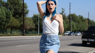 Το να κάνω σεξ με την ετεροθαλή αδερφή μου είναι καλό, αλλά καλύτερα δημόσια