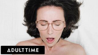 Πώς πάνε οι γυναίκες με τον Κέισι Κάλβερτ