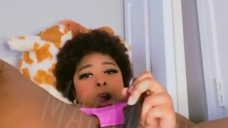 jadeenasty - Μαύρη milf αυνανίζεται στην κάμερα