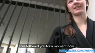 PublicAgent - Λεπτή ερασιτεχνική έφηβη και το μεγάλο πουλί