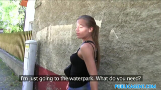 PublicAgent - σέξι γκόμενα με τατουάζ καταπίνει μια αδερφή